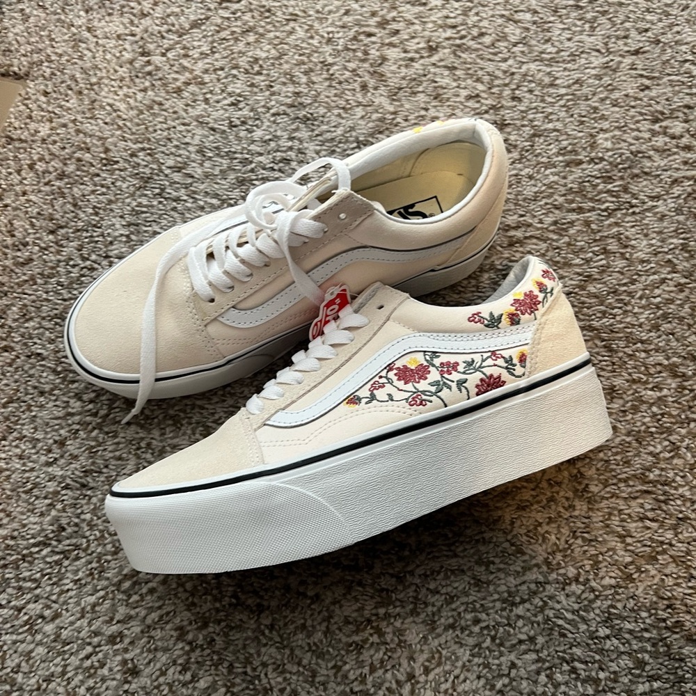 New Vans Old Skool Stackform Floral Embroidery Platform Shoes